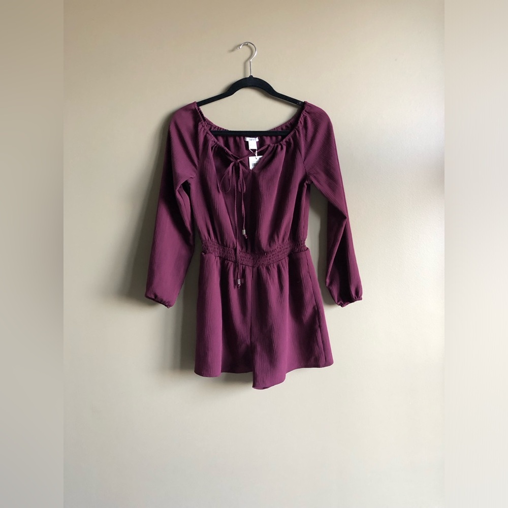 NWT Bar lll Women Long Sleeve Burgundy Maroon off the shoulder Romper Size Small